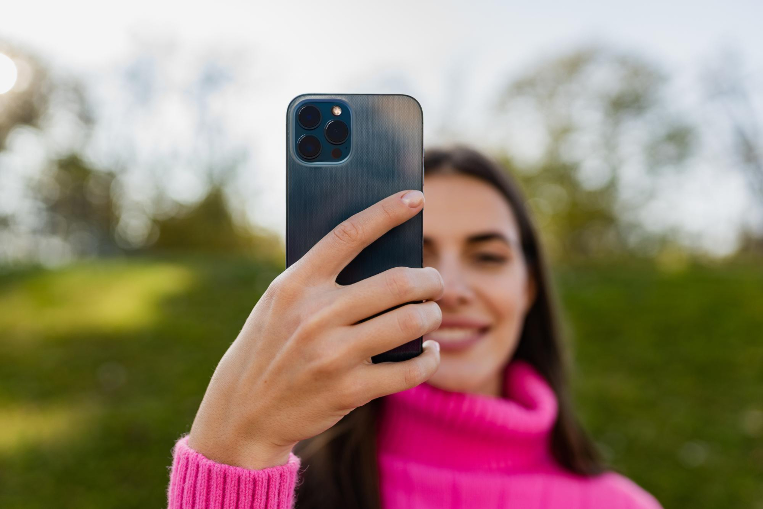La lettura di uno smartphone con un occhio può portare alla cecità temporanea? La lettura di uno smartphone con un occhio può portare alla cecità temporanea?