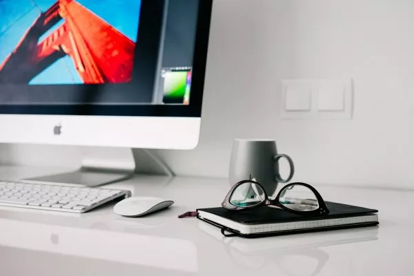 MONTATURE DA VISTA CON LENTI NEUTRE MONTATURE DA VISTA CON LENTI NEUTRE