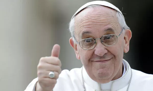 PAPA FRANCESCO E LE NUOVE LENTI - NOTIZIA FLASH PAPA FRANCESCO E LE NUOVE LENTI - NOTIZIA FLASH
