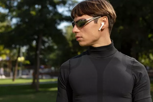 Occhiali vista e sole per sportivi: l’occhiale giusto per ogni attività  Occhiali vista e sole per sportivi: l’occhiale giusto per ogni attività