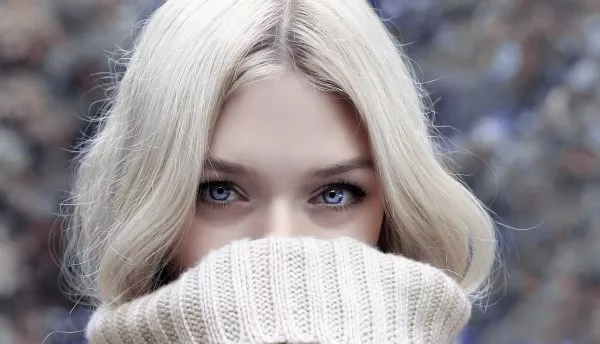 Cambiare colore degli occhi: ecco sin dove si può spingere la moda del ritocco  Cambiare colore degli occhi: ecco sin dove si può spingere la moda del ritocco