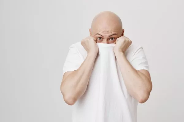 La perdita di capelli e il danno alla pelle causati dalla dieta possono essere reversibili La perdita di capelli e il danno alla pelle causati dalla dieta possono essere reversibili