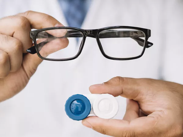 Difetti visivi più comuni: quali sono e come trattarli Difetti visivi più comuni: quali sono e come trattarli