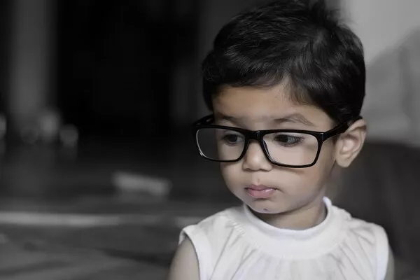 OCCHIALI PER BAMBINI – Prevenire la miopia nei bambini. OCCHIALI PER BAMBINI – Prevenire la miopia nei bambini.