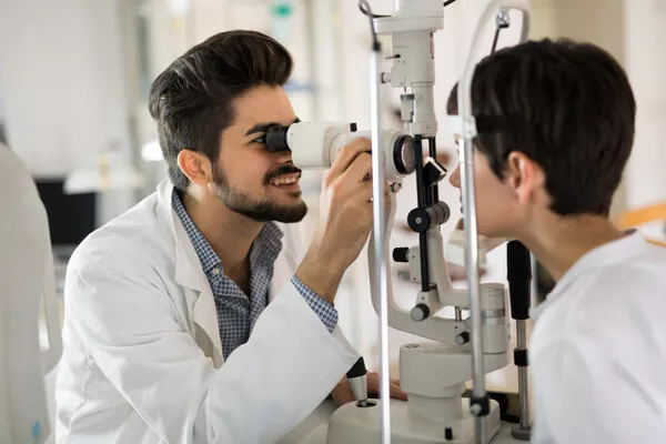 Ottico, oculista, optometrista Ottico, oculista, optometrista