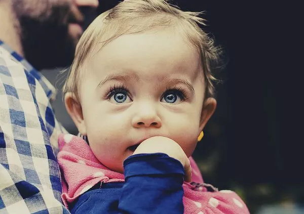 Malattie dell'occhio dalla nascita alla prima infanzia Malattie dell'occhio dalla nascita alla prima infanzia