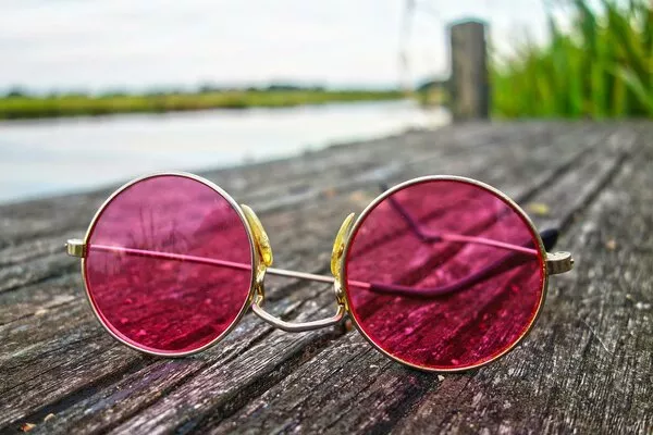 Colore migliore per occhiali da sole Colore migliore per occhiali da sole